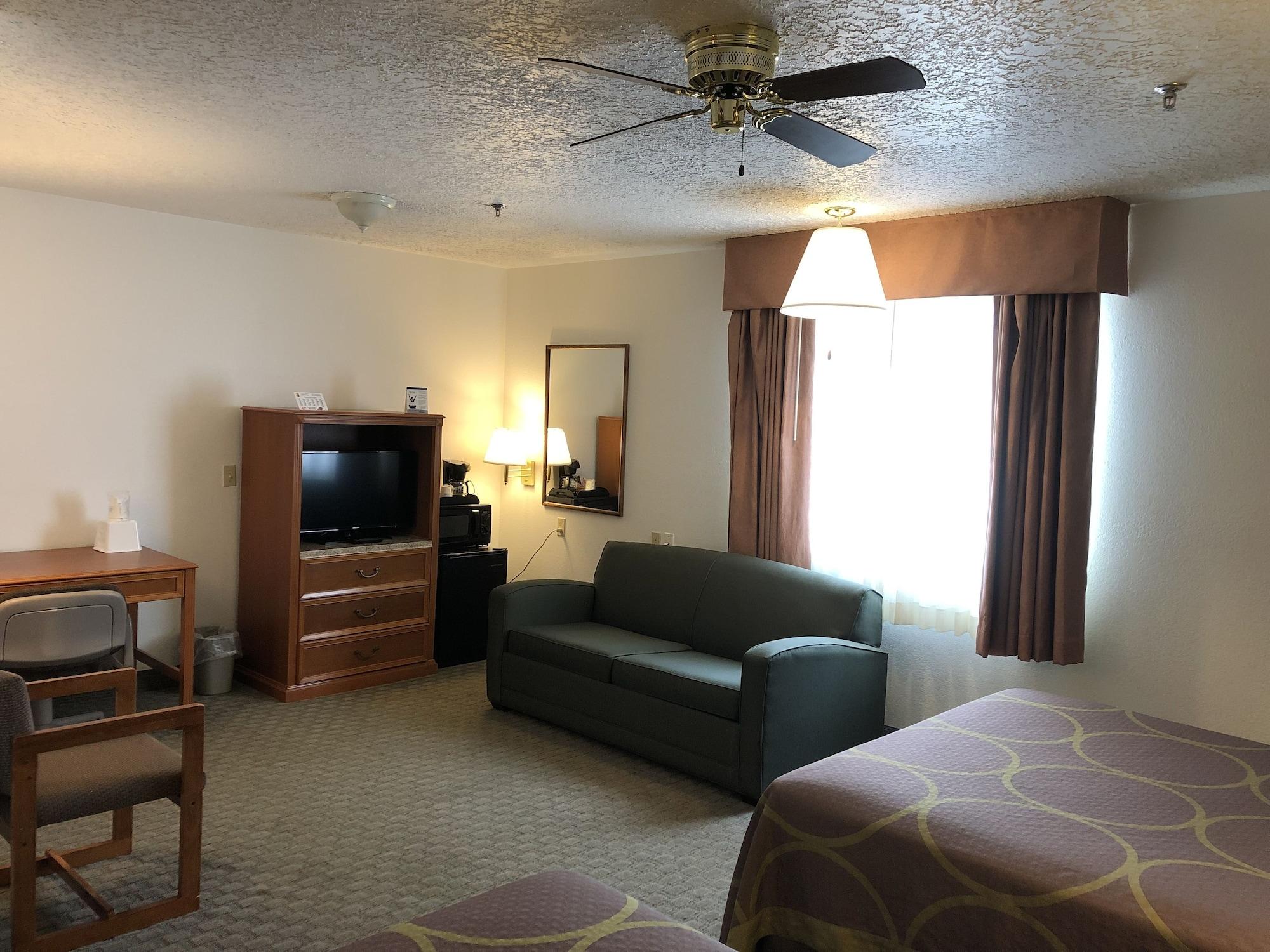 Super 8 By Wyndham Price Motel Bagian luar foto